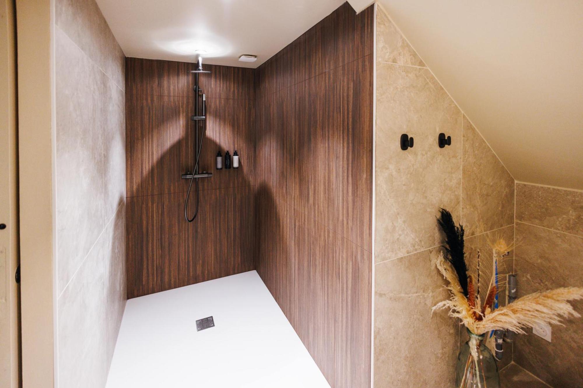 Eden Room - Luxe, Balneo & Sauna Le Mans Buitenkant foto