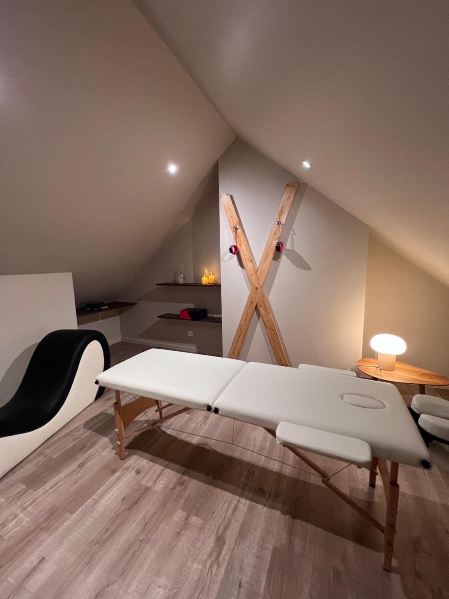 Eden Room - Luxe, Balneo & Sauna Le Mans Buitenkant foto
